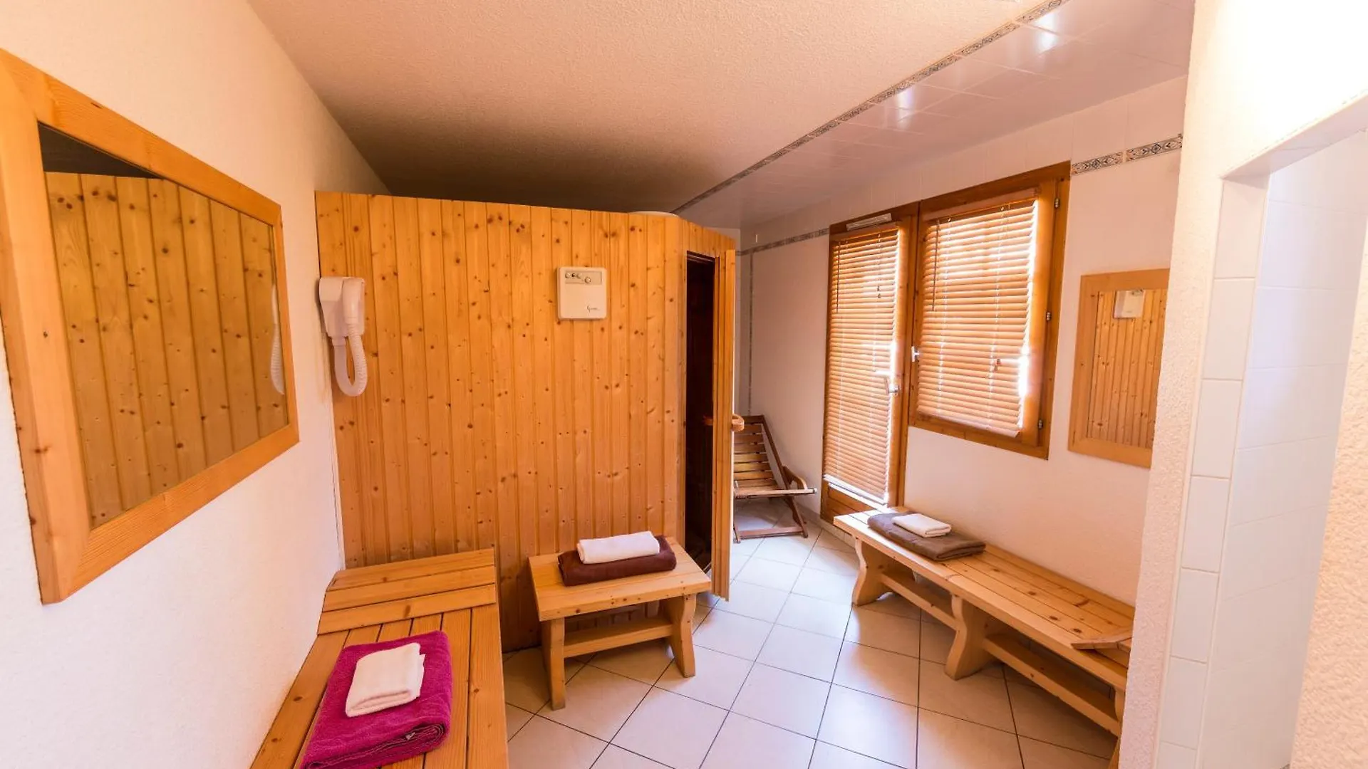 Hotel Du Bourg Valmorel 3*,