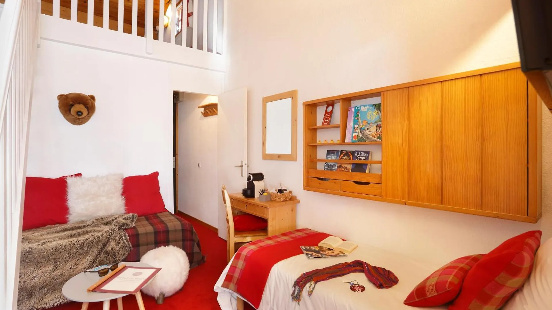 Hotel Du Bourg Valmorel 3*,