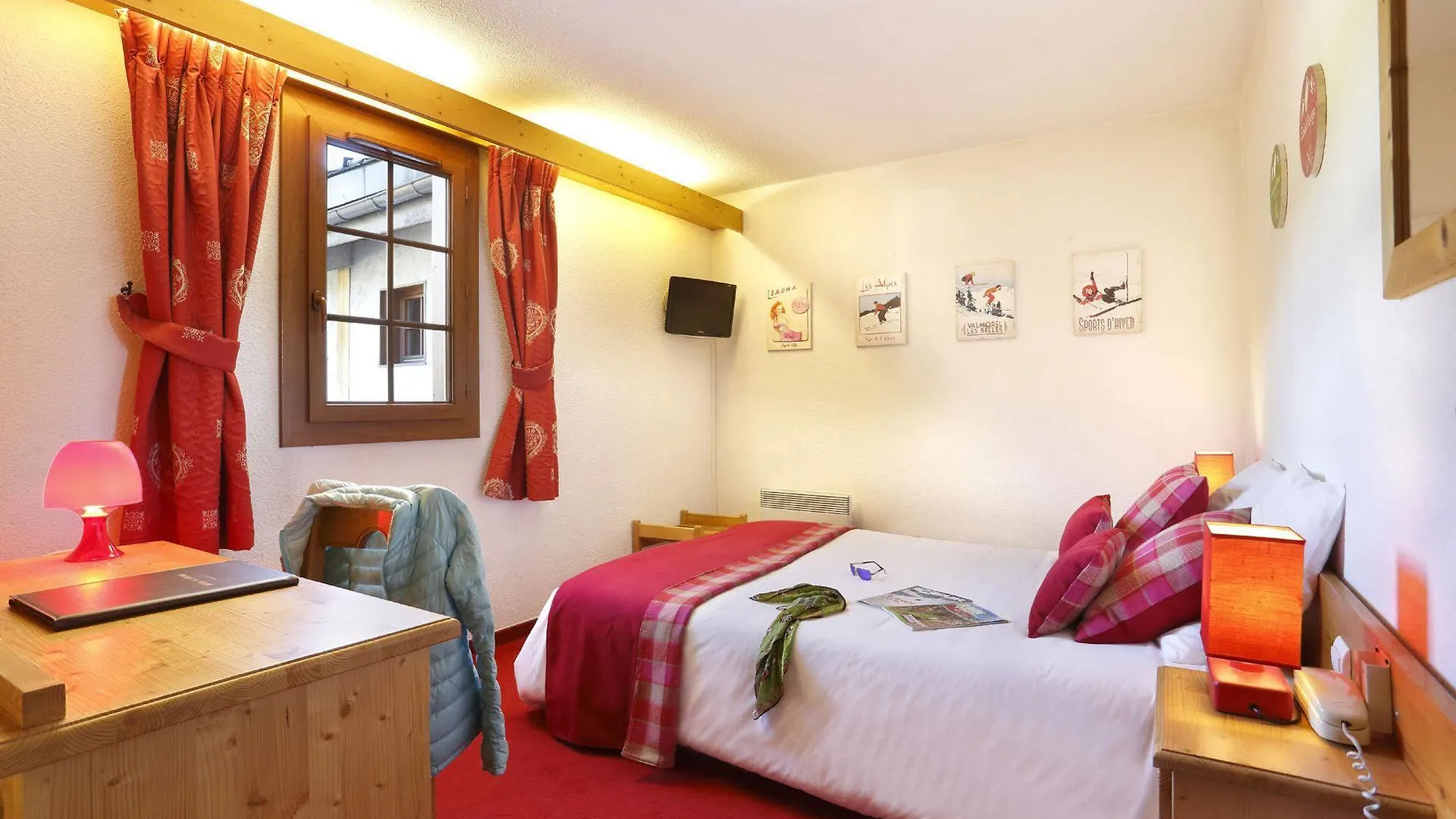 Hotel Du Bourg Valmorel 3*,